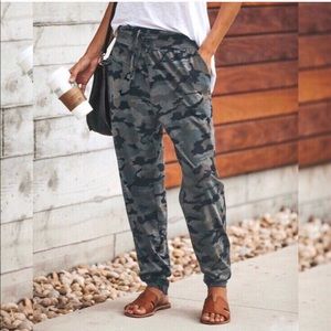 Camo Pant High Rise Jogger